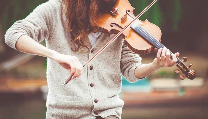 The 4 Main Types of Musical Instruments (with Examples)